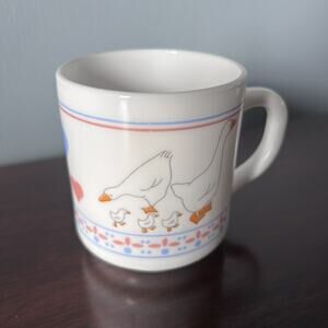 Vintage Milk Glass Country Goose Duck Coffee Mug Cup Arcopal France farmhouse